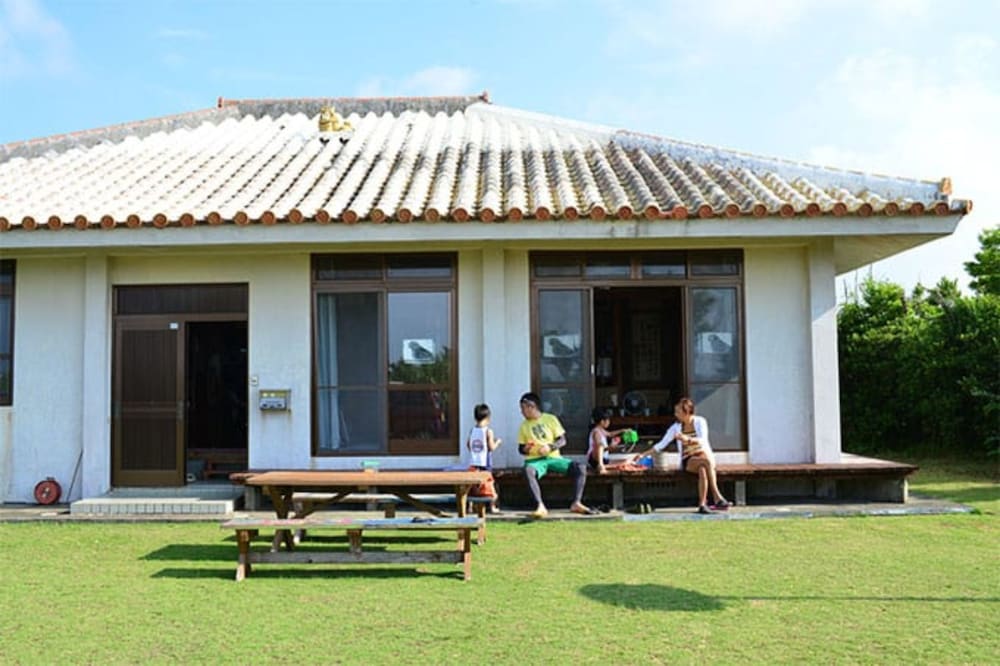 TAKAESU SAN'S HOME 那覇