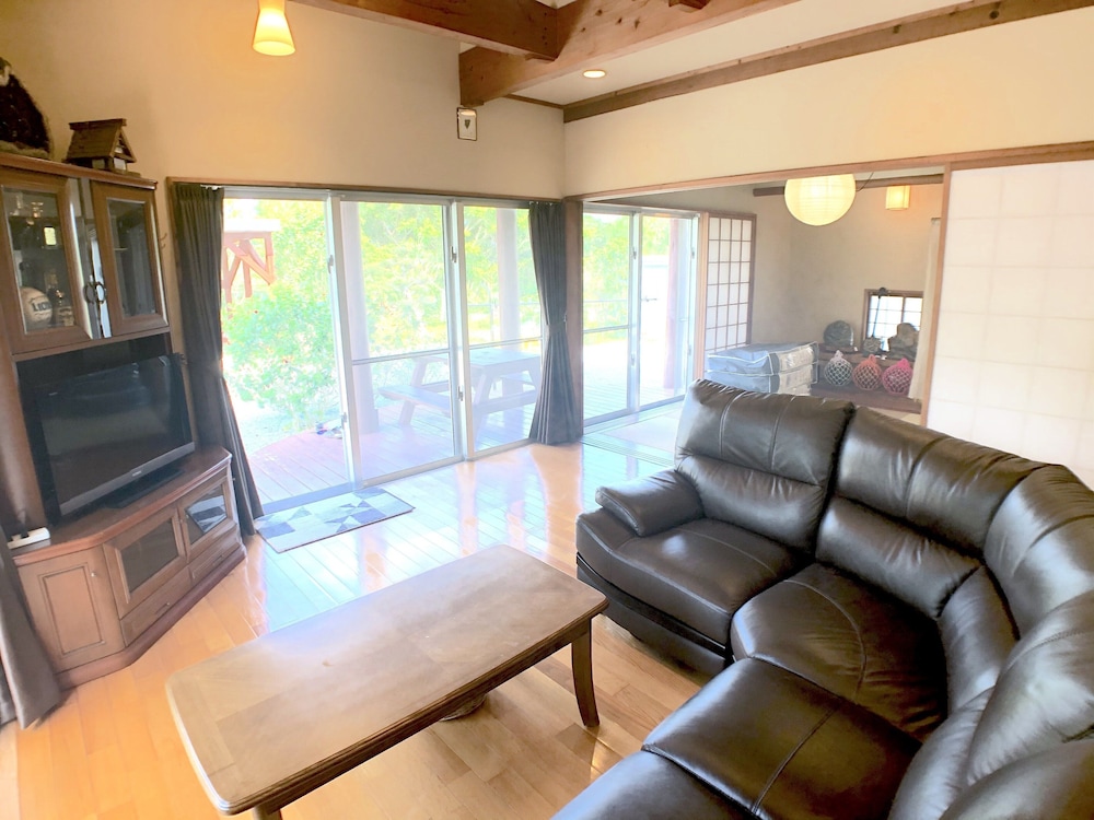 COTTAGE MUINOCHICHI 那覇