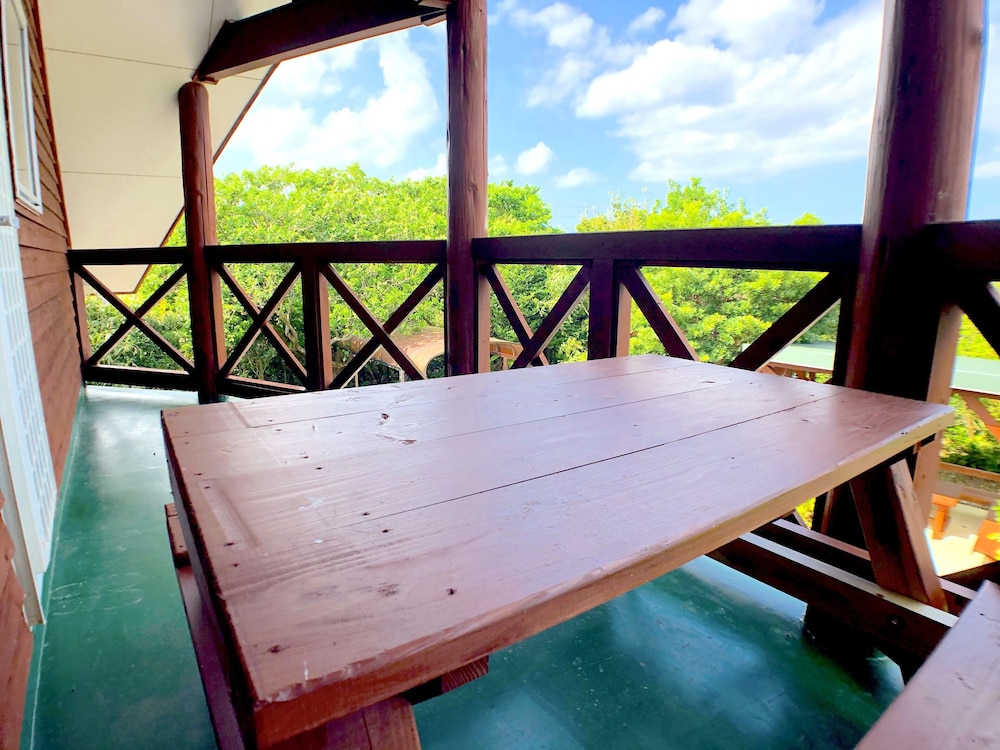COTTAGE MUINOCHICHI 那覇