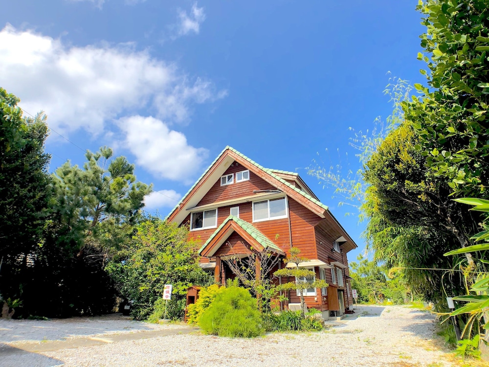 COTTAGE MUINOCHICHI 那覇