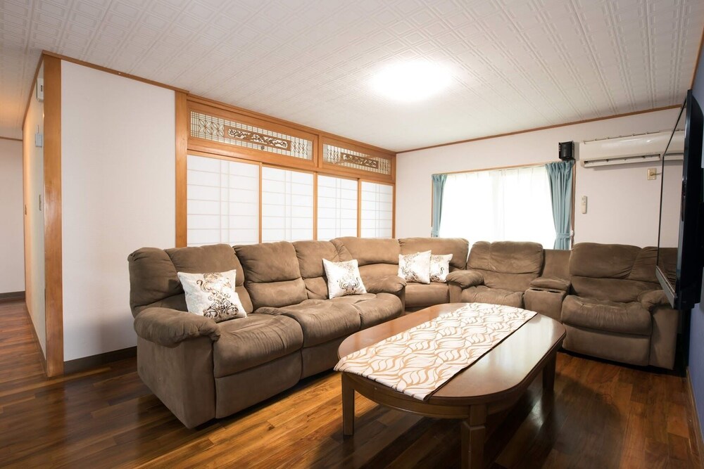 SEA SIDE GUEST HOUSE POLEPOLE 那覇