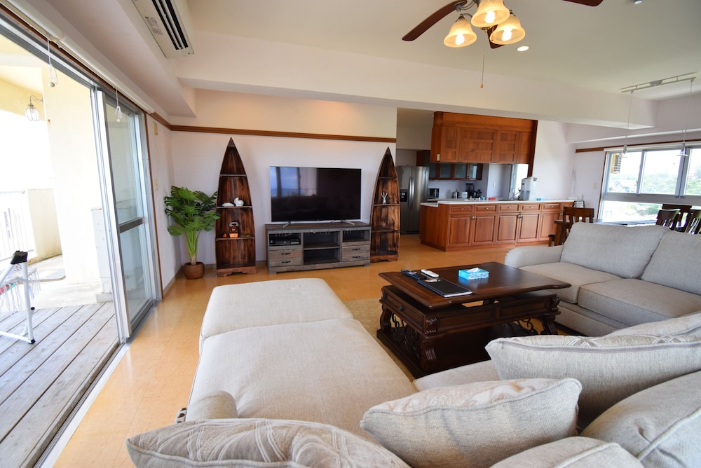 FAMILY CONDOMINIUM MILLER'S 4F 那覇