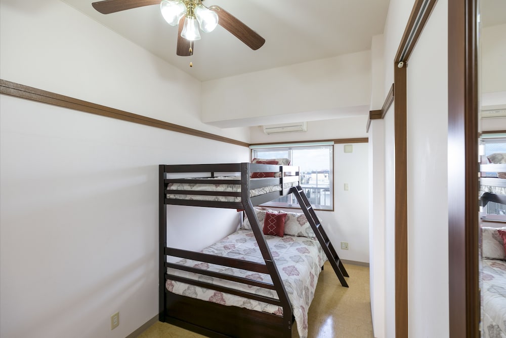 FAMILY CONDOMINIUM MILLER'S 4F 那覇