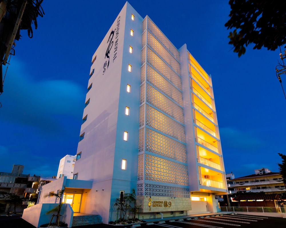 CONDO ROYAL 龍9 那覇