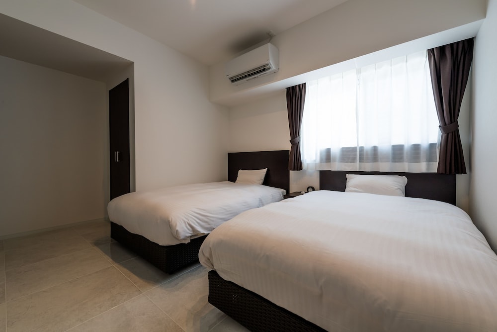 CONDO ROYAL 龍9 那覇