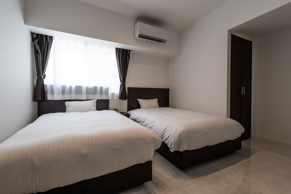 CONDO ROYAL 龍9 那覇