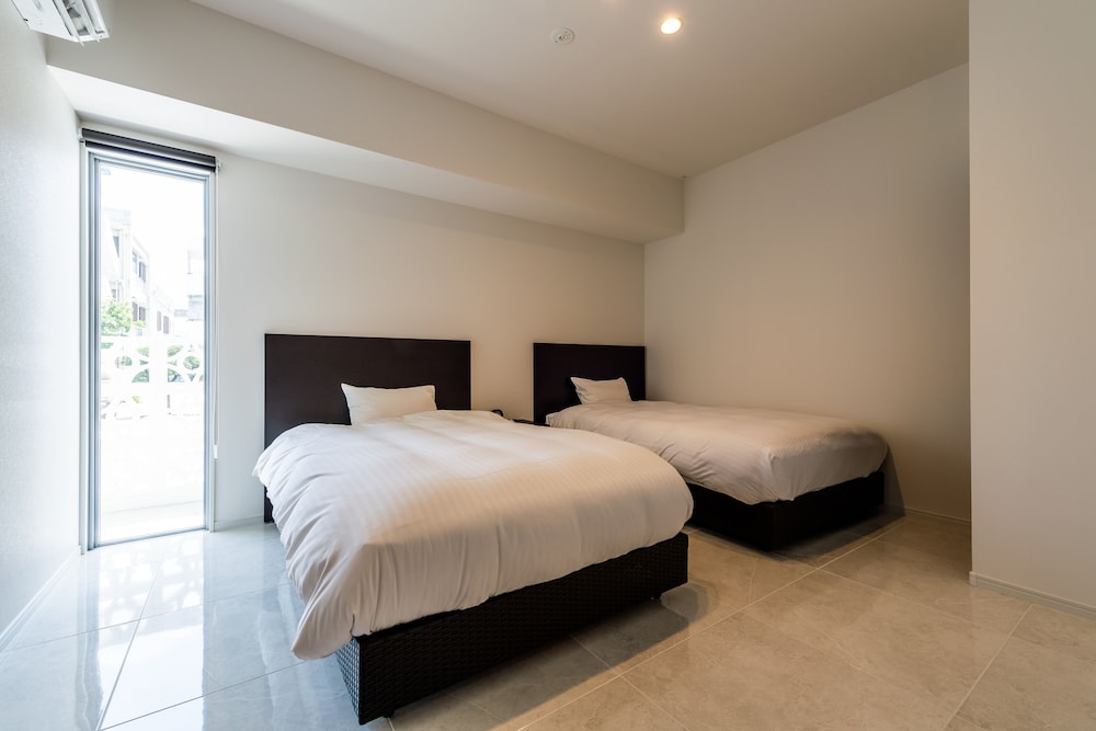 CONDO ROYAL 龍9 那覇