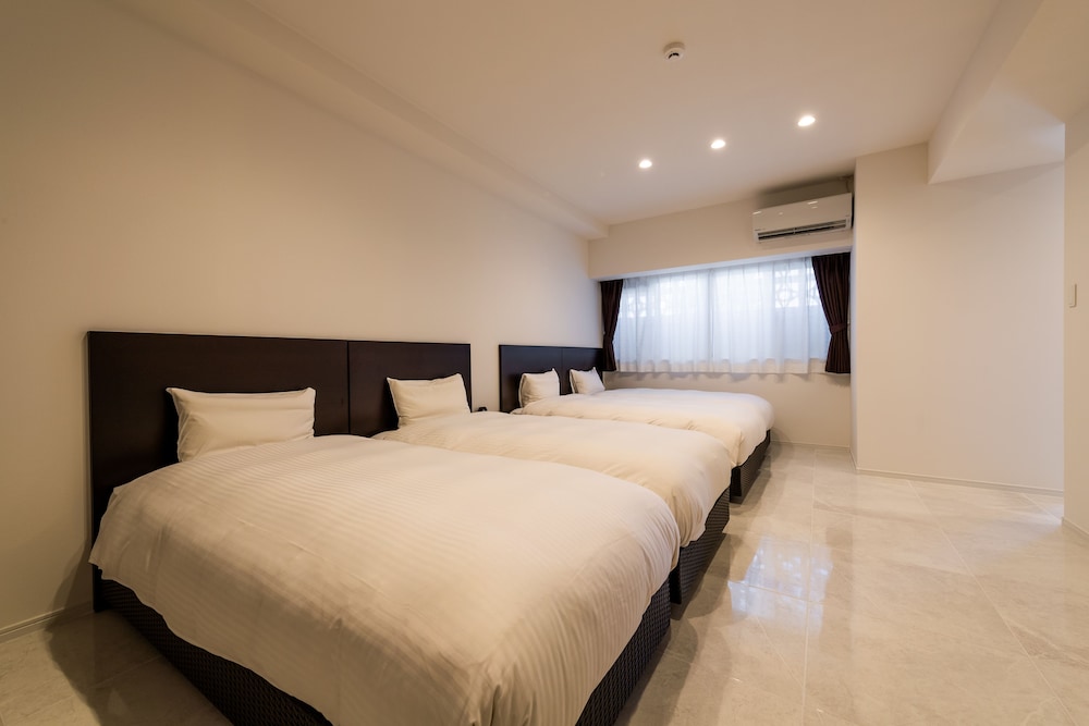 CONDO ROYAL 龍9 那覇