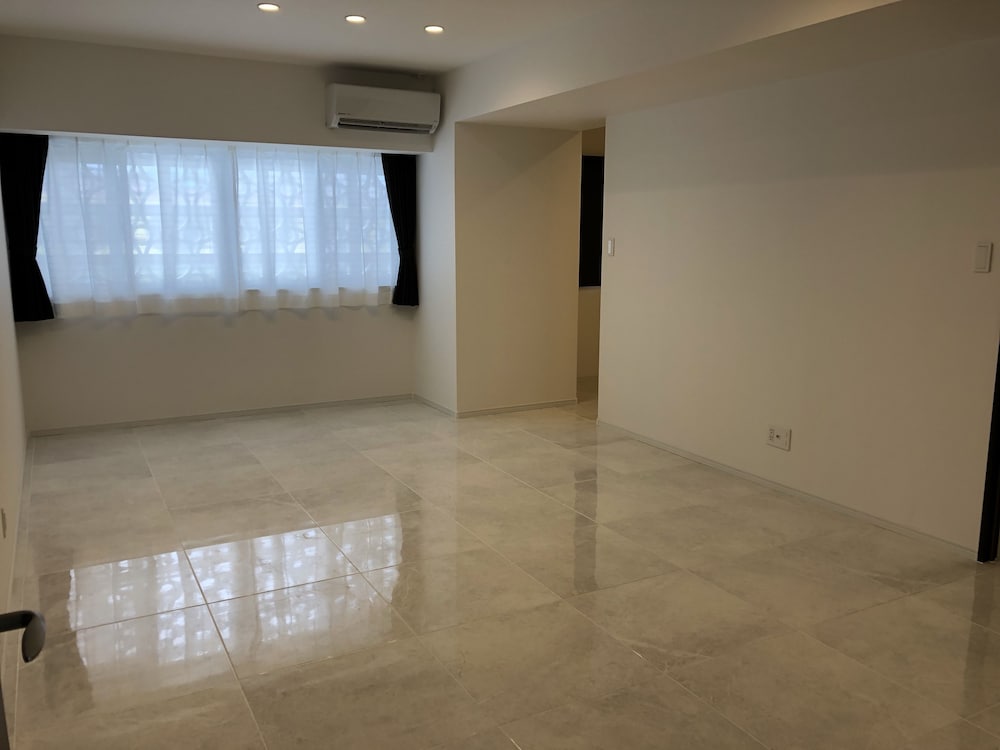 CONDO ROYAL 龍9 那覇