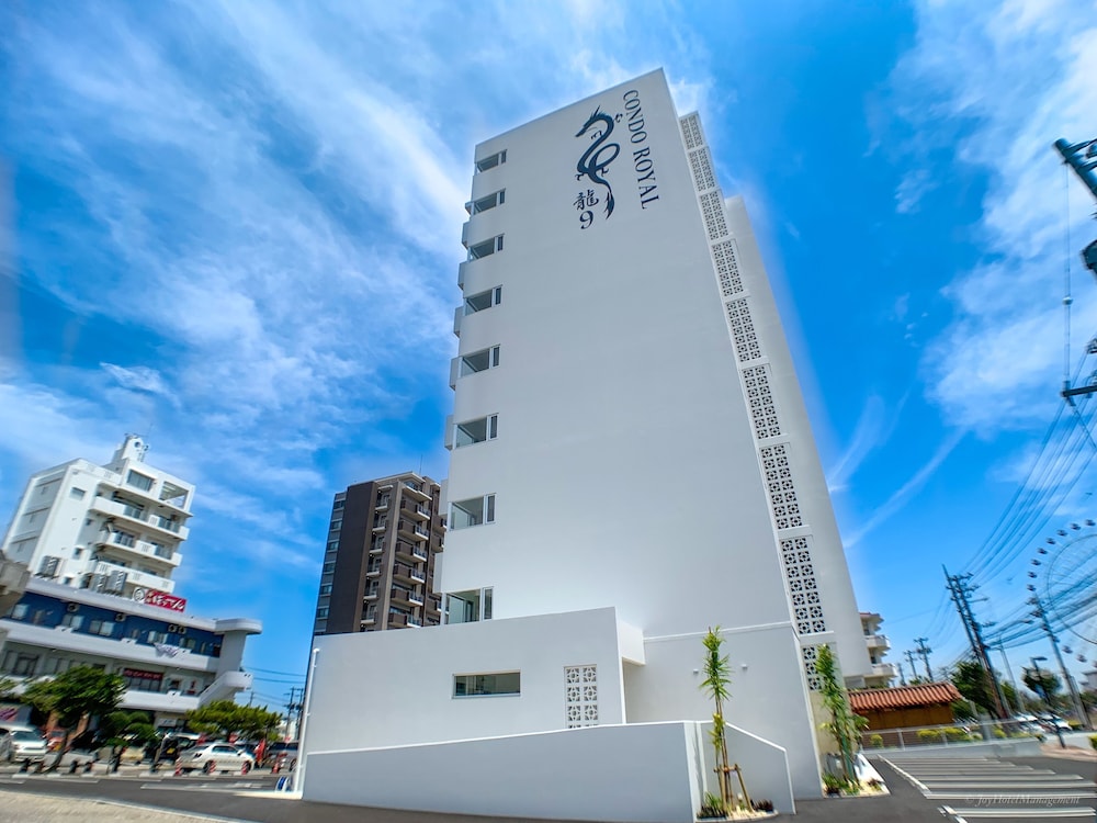 CONDO ROYAL 龍9 那覇