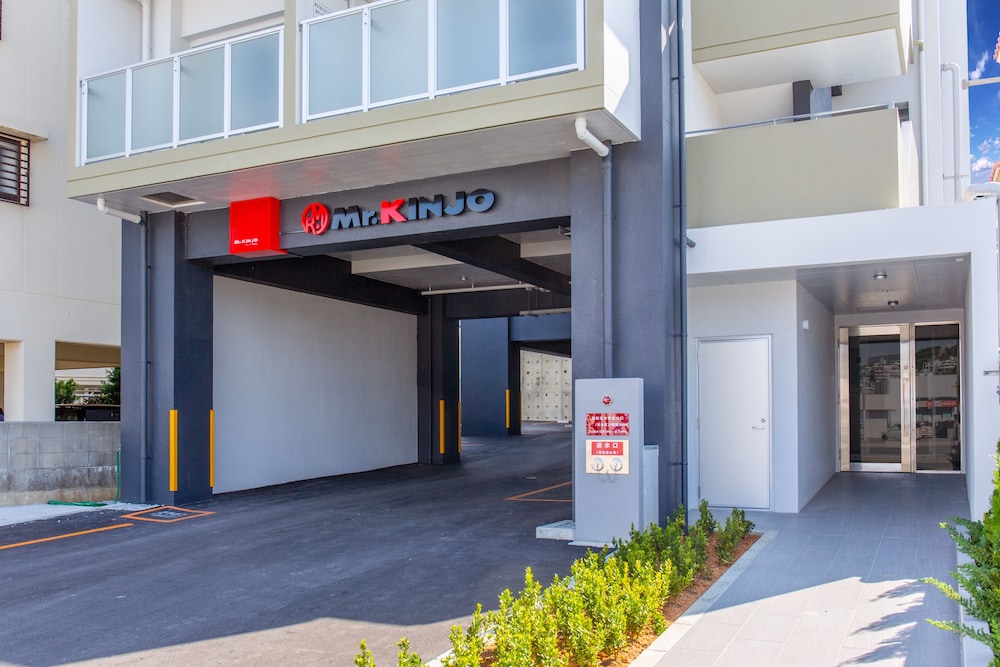 MR.KINJO INN こども病院前 那覇