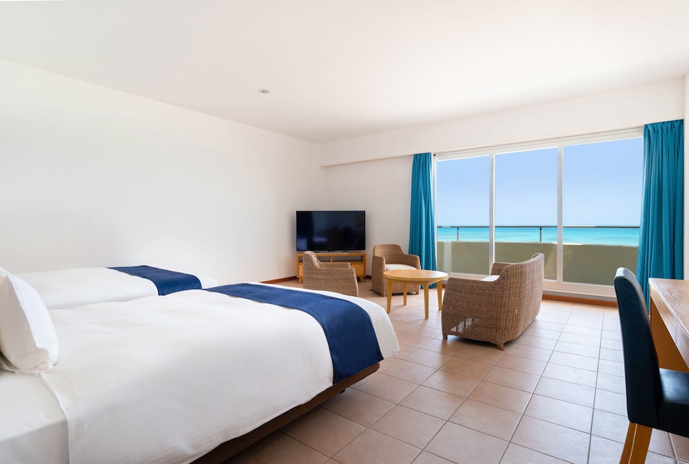 EN RESORT KUMEJIMA EEF BEACH HOTEL 那覇