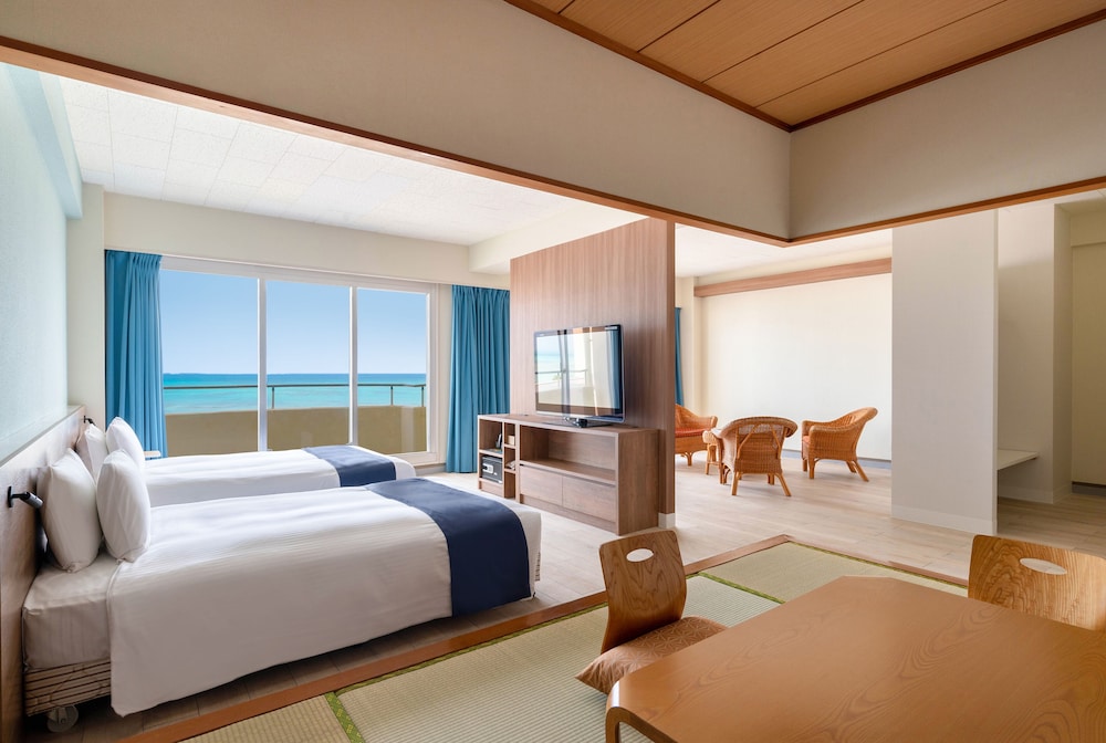 EN RESORT KUMEJIMA EEF BEACH HOTEL 那覇