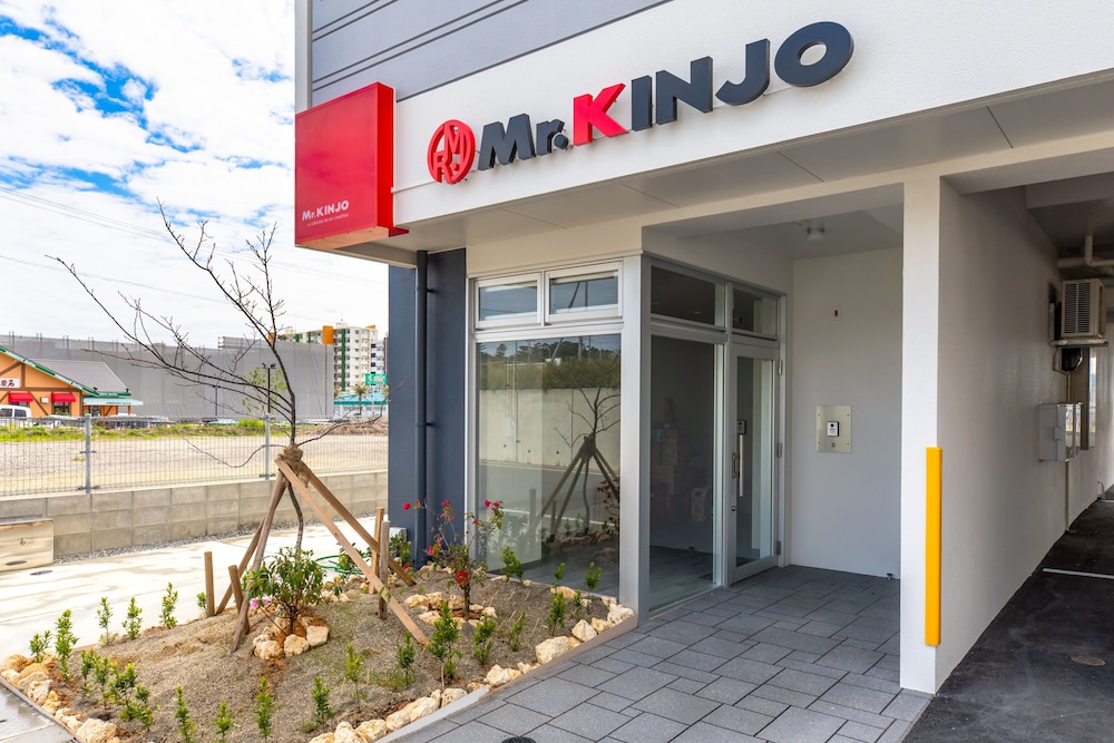 MR.KINJO IN GRAND BLUE CHATAN 那覇