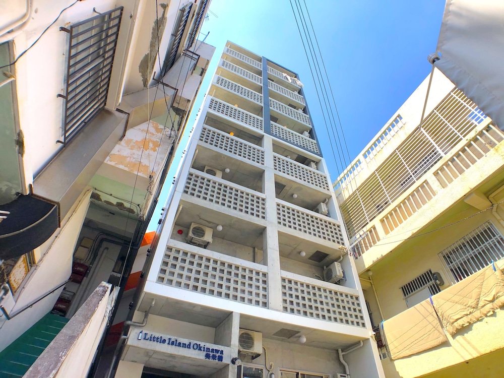 LITTLE ISLAND OKINAWA 美栄橋 那覇