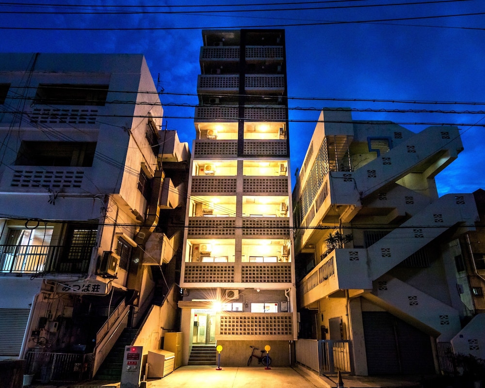 LITTLE ISLAND OKINAWA 美栄橋 那覇