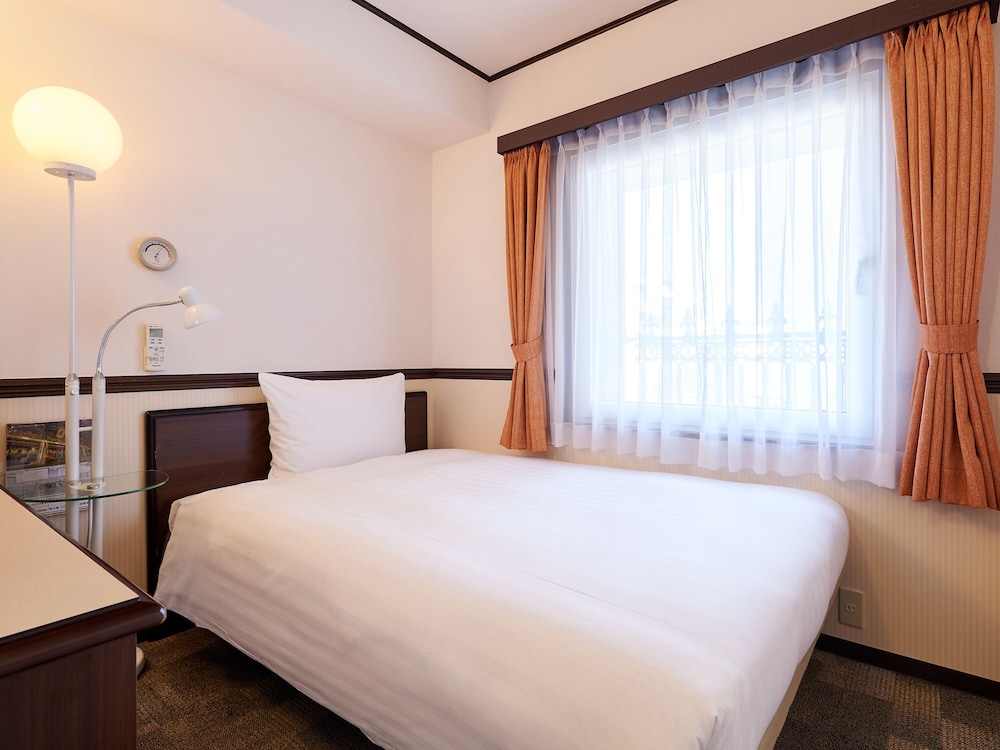 東横 INN 名古屋駅桜通口本館 名古屋