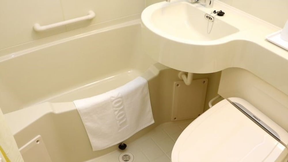 東横 INN 名古屋駅桜通口本館 名古屋