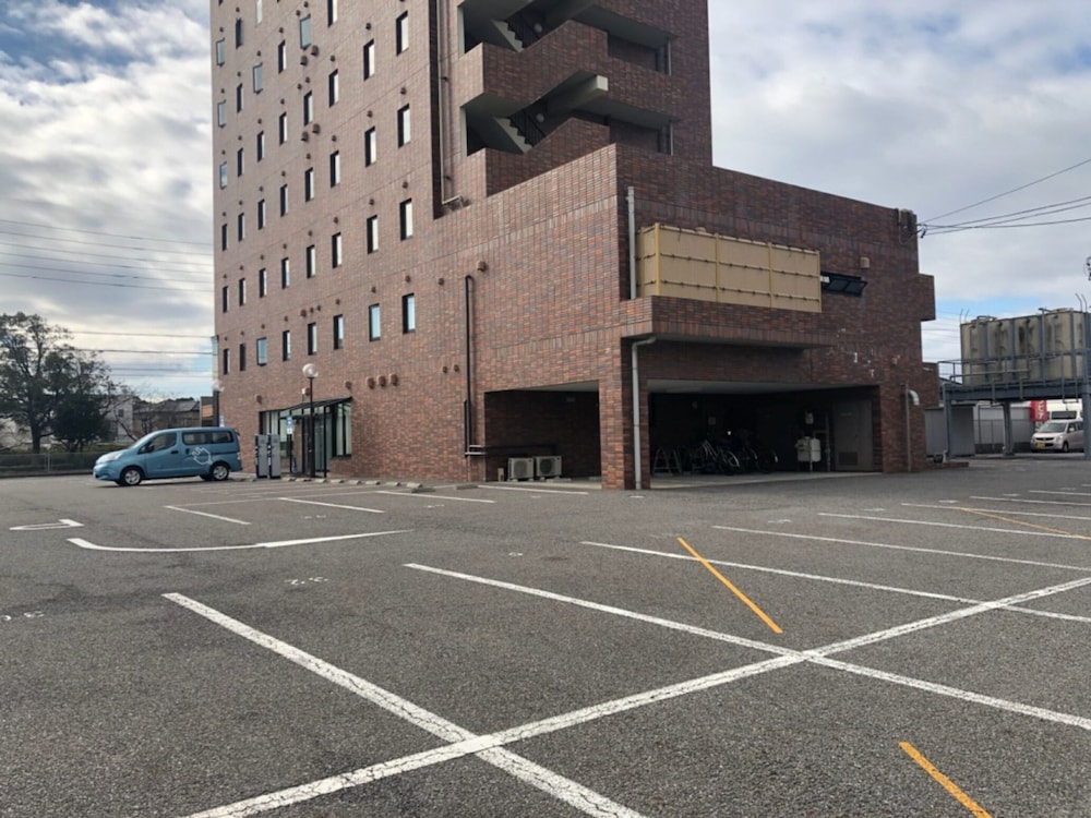 アズイン半田インター 名古屋