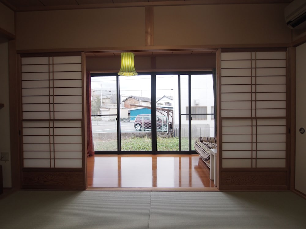 NEW OKAZAKI HOUSE FOR 6 名古屋
