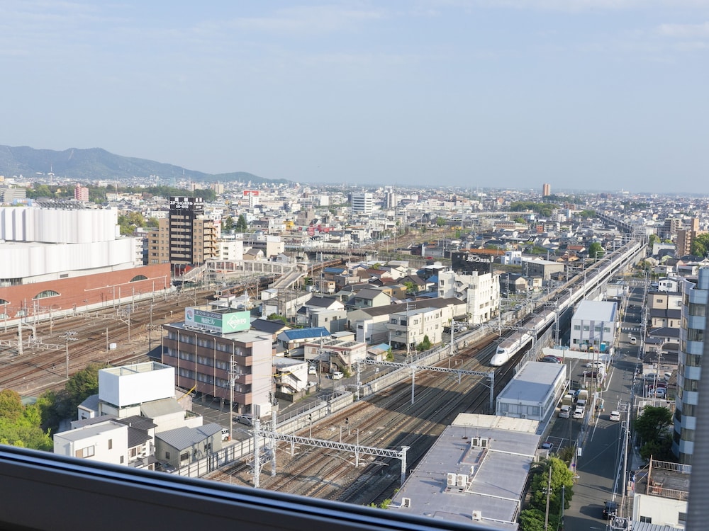 ジャストインプレミアム豊橋駅新幹線口 名古屋