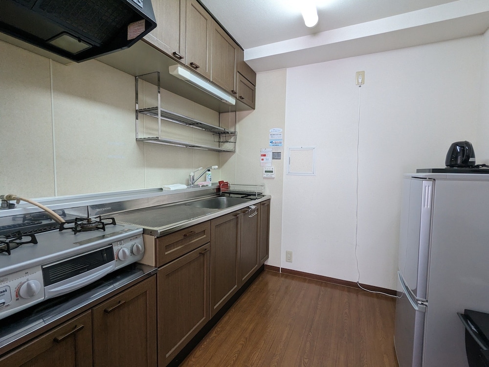 PRAVAFOR JOSAI APARTMENT 名古屋