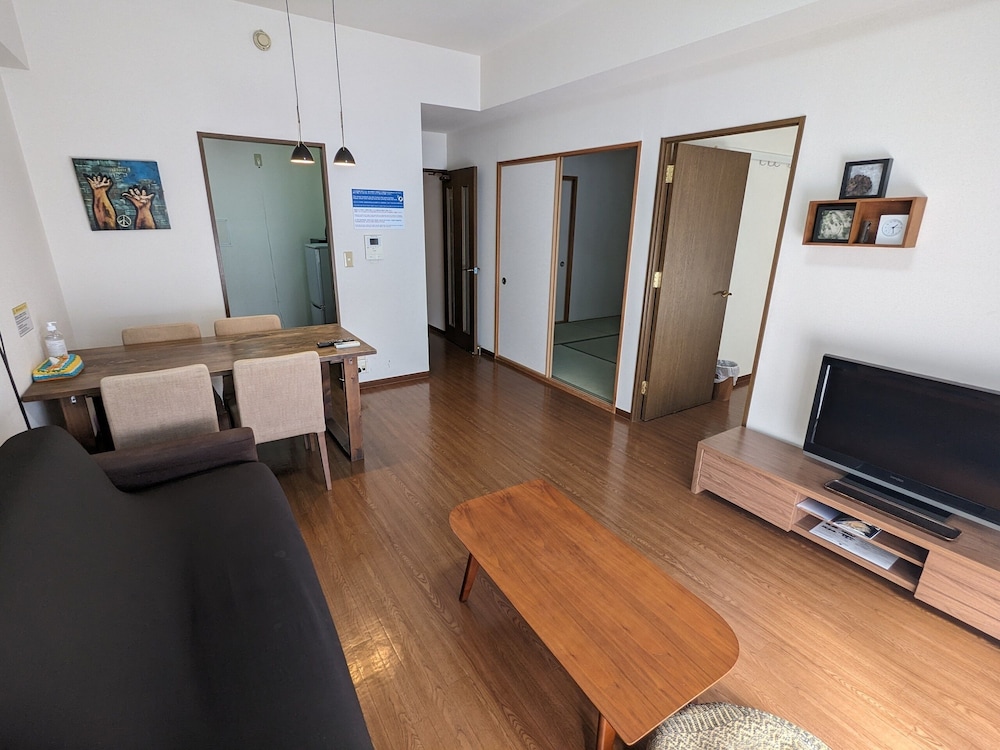 PRAVAFOR JOSAI APARTMENT 名古屋