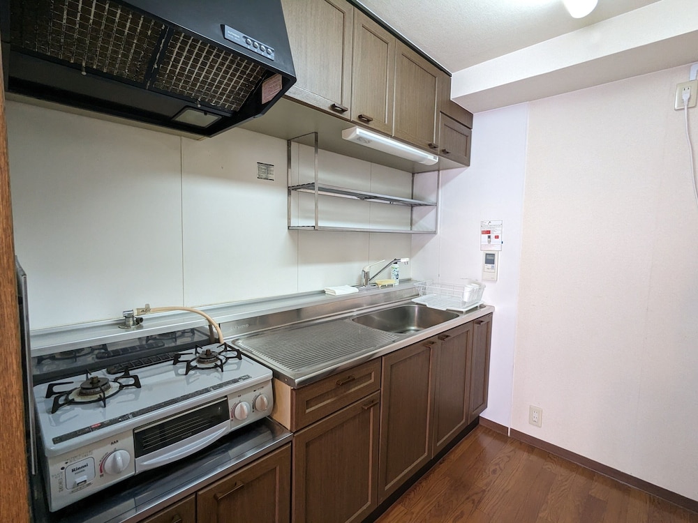 PRAVAFOR JOSAI APARTMENT 名古屋