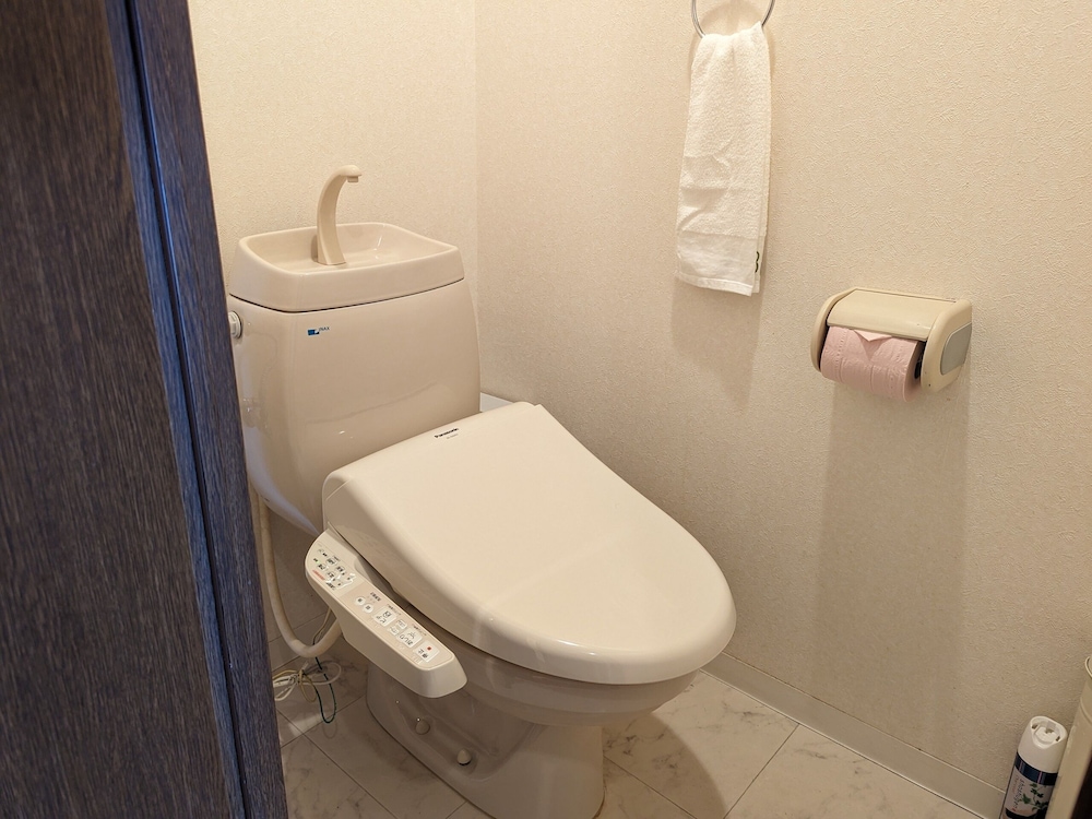 PRAVAFOR JOSAI APARTMENT 名古屋