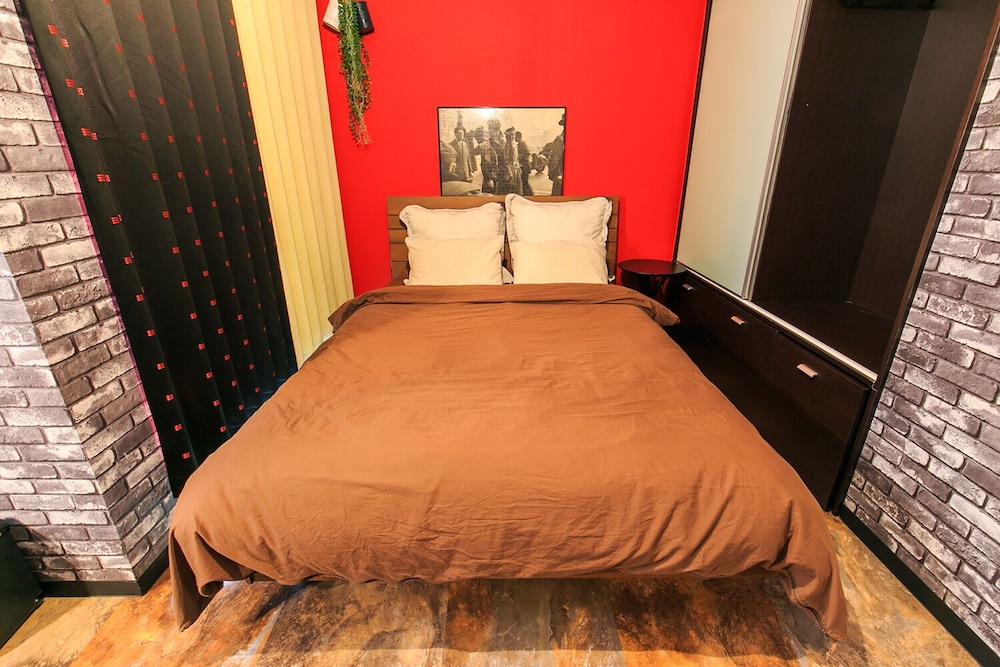 LUXE DEMEURE APARTMENT 名古屋