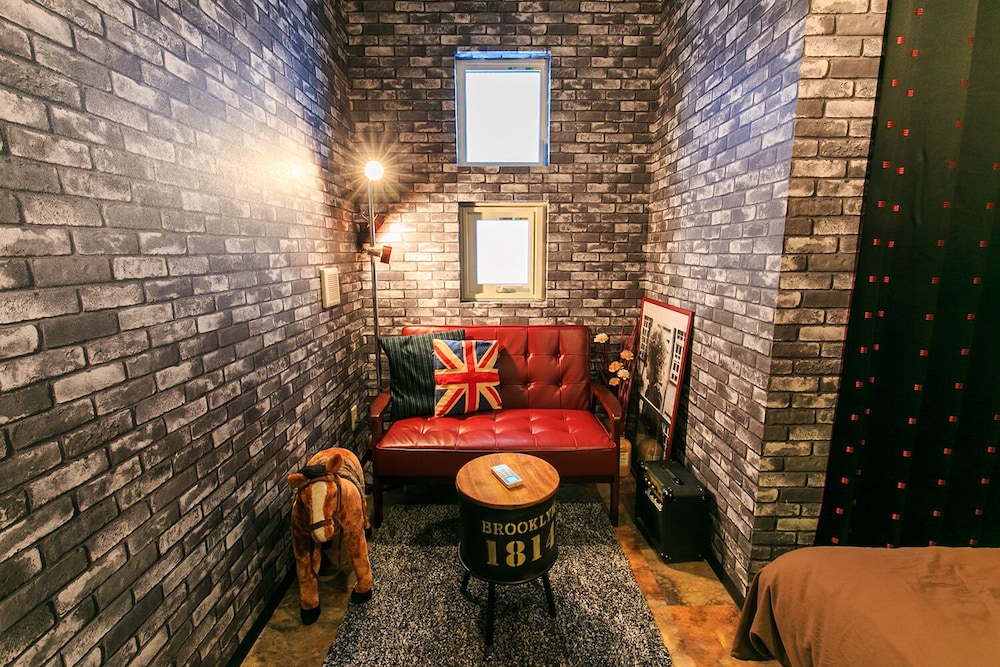LUXE DEMEURE APARTMENT 名古屋