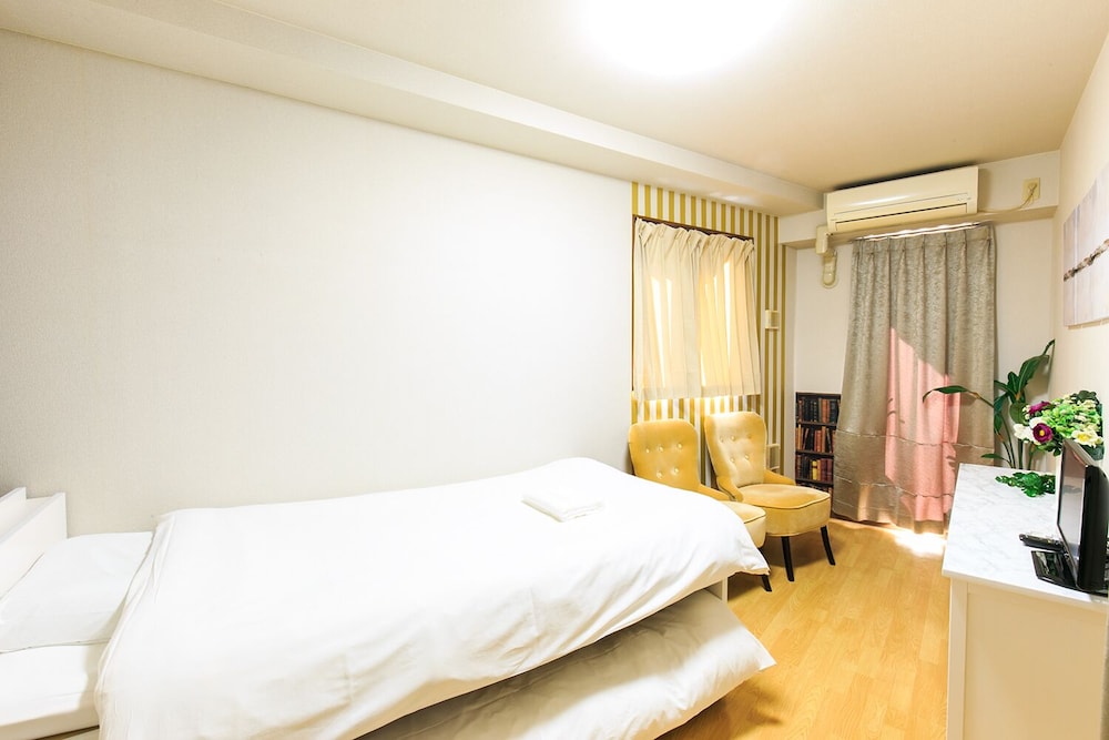 TRUST NAGOYA APARTMENT 名古屋