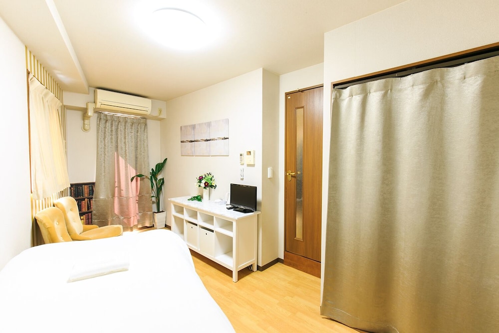 TRUST NAGOYA APARTMENT 名古屋