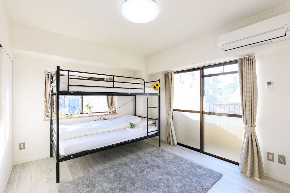 PRAZER APARTMENT 名古屋