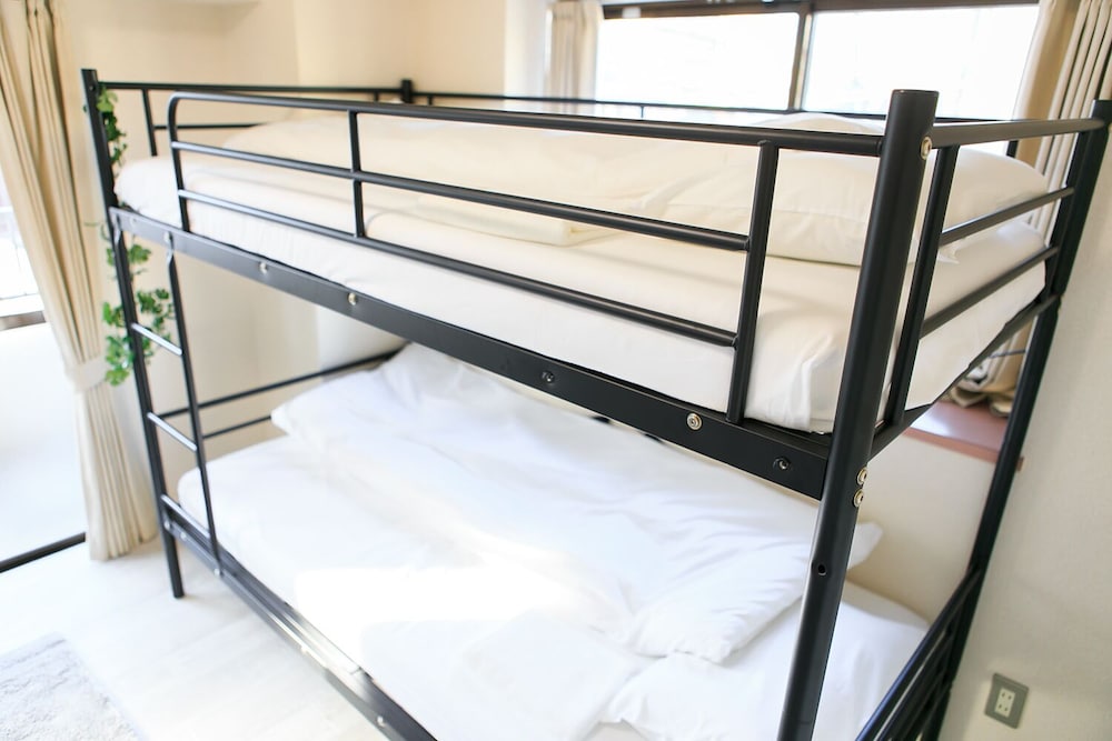 PRAZER APARTMENT 名古屋