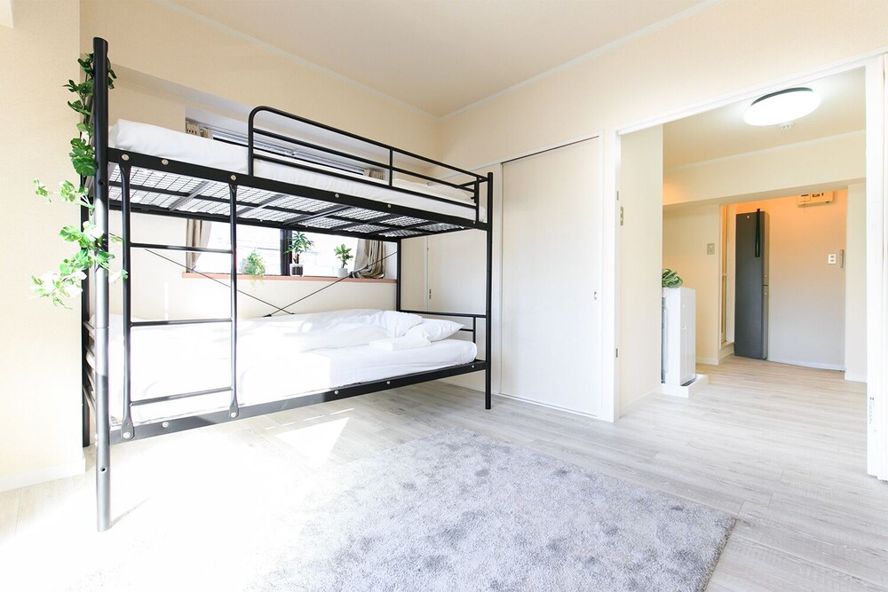 PRAZER APARTMENT 名古屋