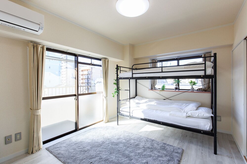 PRAZER APARTMENT 名古屋