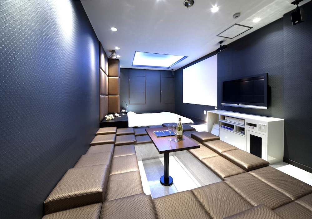 HOTEL K'S DANDY - プロヴァンスの街へ - 大人限定 名古屋