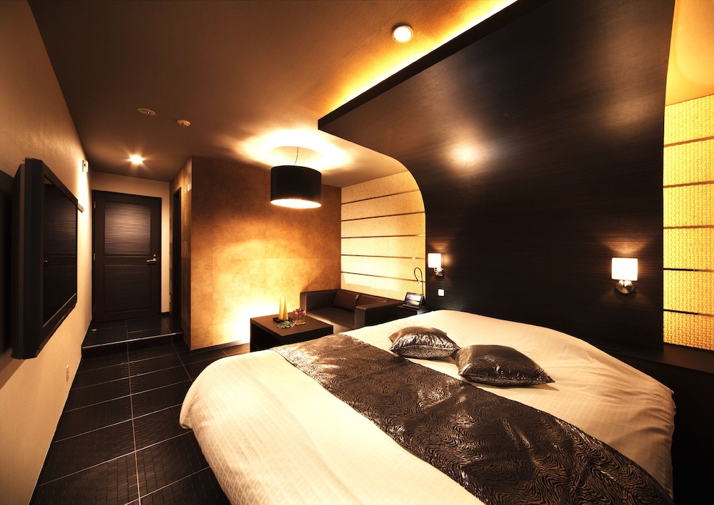 HOTEL BARON -THE SWEET MODERN - 大人限定 名古屋