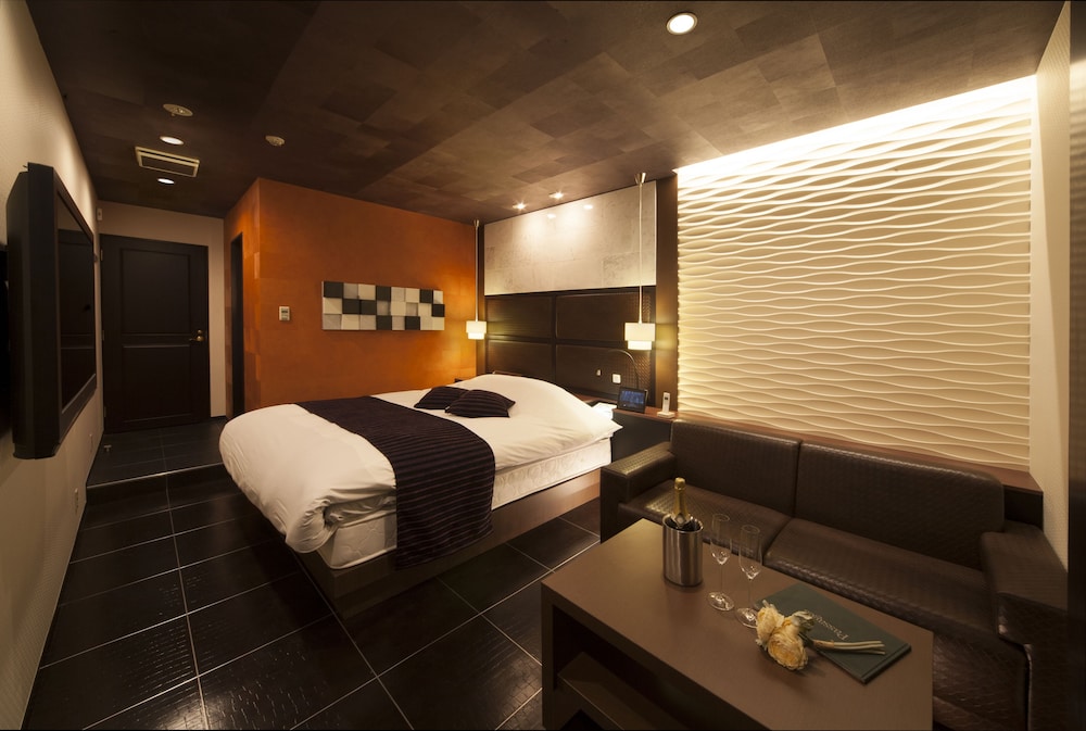 HOTEL BARON -THE SWEET MODERN - 大人限定 名古屋