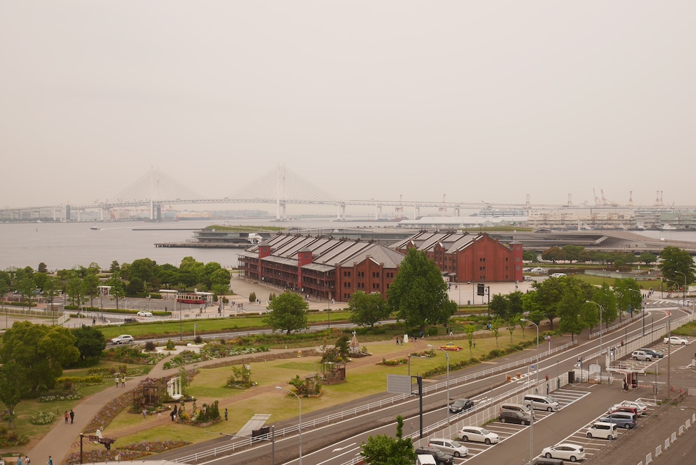 ナビオス横浜 横浜