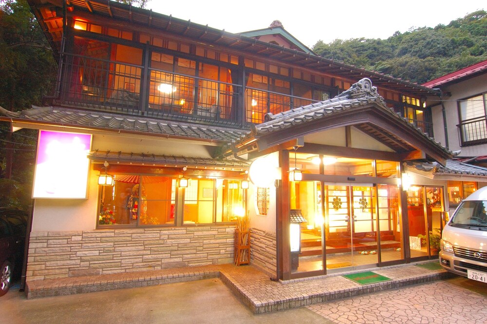 山荘なぎさ 横浜