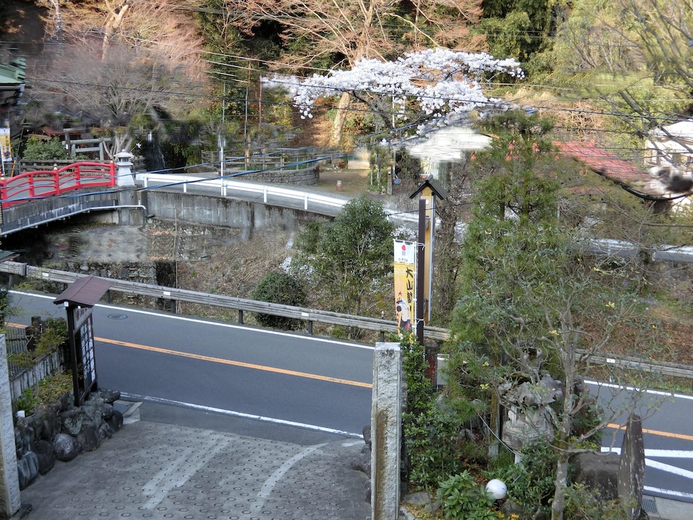 山荘なぎさ 横浜