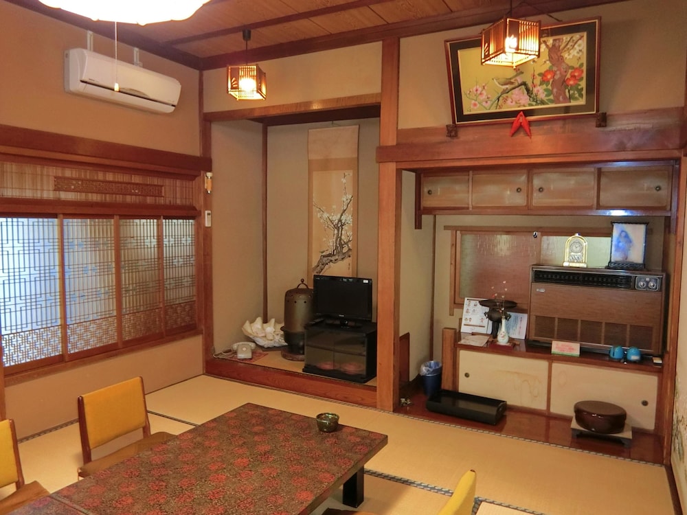 山荘なぎさ 横浜