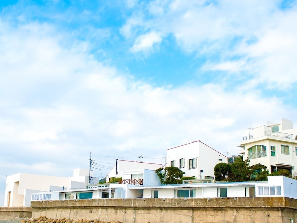 HAYAMA FUNNY HOUSE 横浜