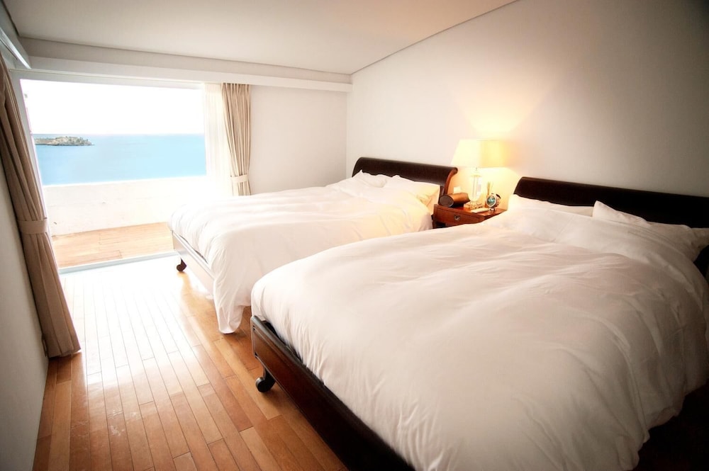 HAYAMA FUNNY HOUSE 横浜