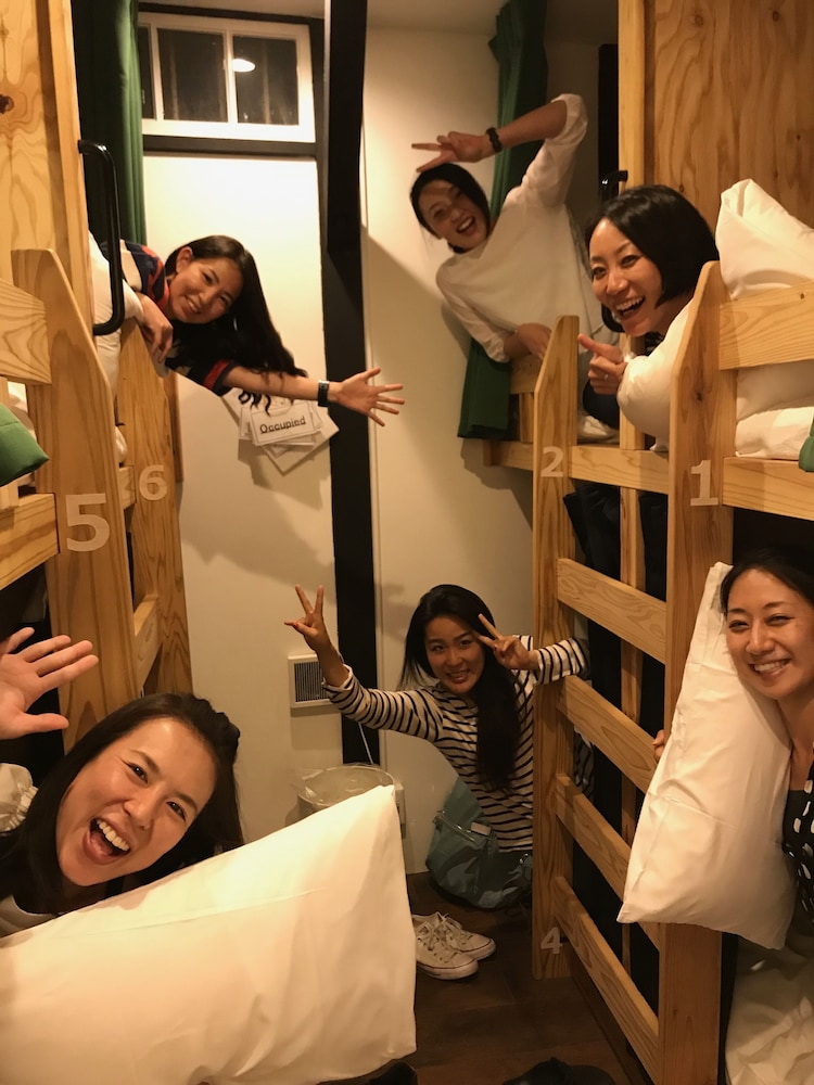 HOSTEL YUIGAHAMA + SOBA BAR 横浜