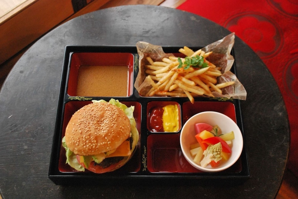 CAFE & GUEST HOUSE SLAMS DUNKBURGER - HOSTEL 横浜