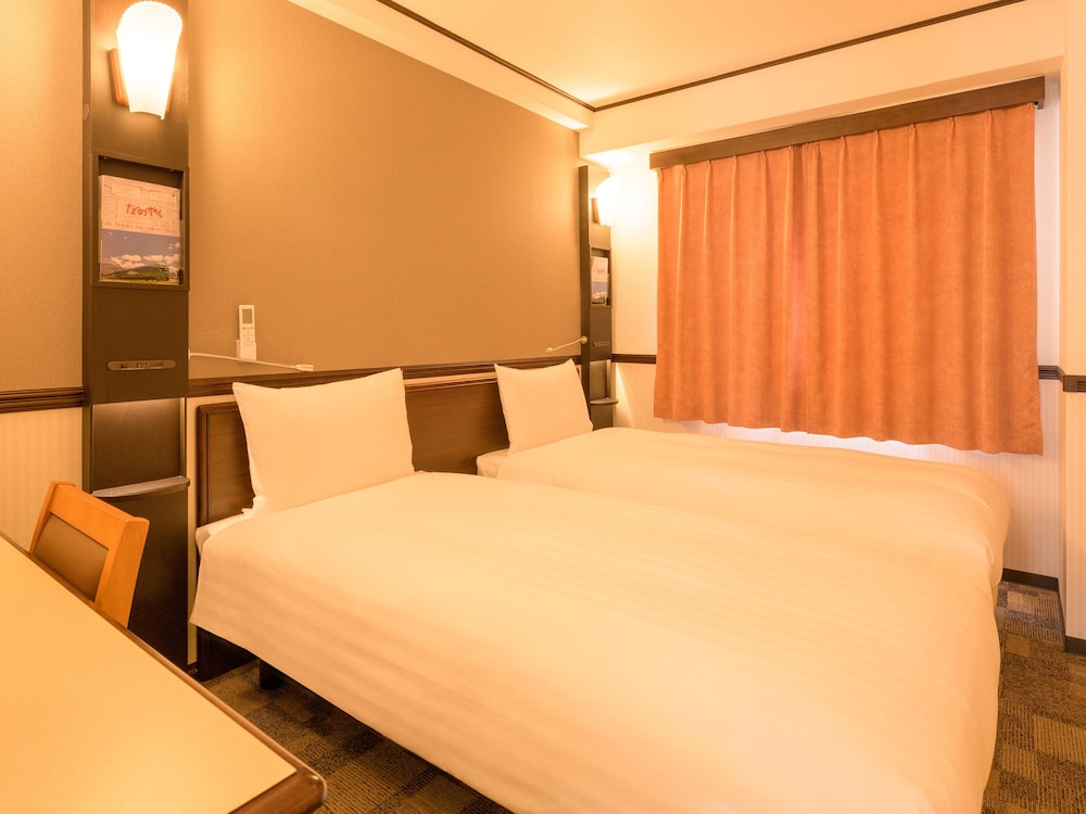 東横 INN 本厚木駅南口 横浜