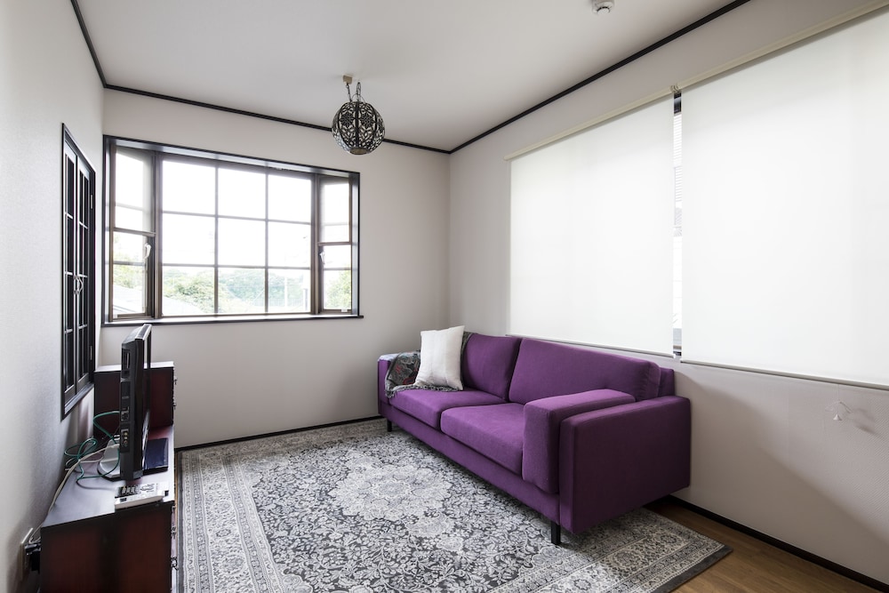PURPLE SOFA HOUSE 横浜